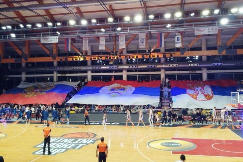 PRELIJEPI PRIZORI U LAKTAŠIMA: Vijore se zastave Srpske, Srbije i Rusije (VIDEO)