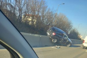 SUDARILI SE AUTOMOBIL I TERETNJAK: Oglasila se policija o udesu na brzoj cesti kod Banjaluke