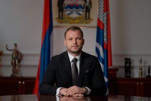 НОВА СИСТЕМАТИЗАЦИЈА У БАЊАЛУЦИ: Станивуковић добија 6 чувара и 4 возача?