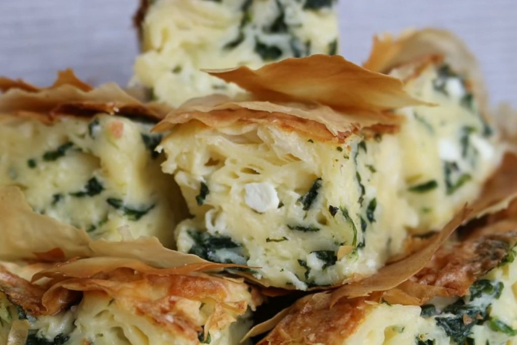 PITA SA SPANAĆEM I SIROM: Svaki zalogaj je sočan i bogat ukusom