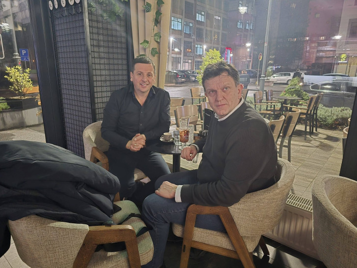 „SAD SE MORAMO DOBRO ORGANIZOVATI“: Vukanović na kafi sa Blanušom (FOTO)