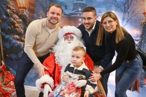 STANIVUKOVIĆ I DRINIĆ U SRPCU: Mališanima podijelili poklone