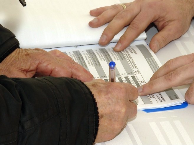 KASNE GRAFOSKOPSKI NALAZI: CIK najavio probijanje roka za objavljivanje rezultata izbora