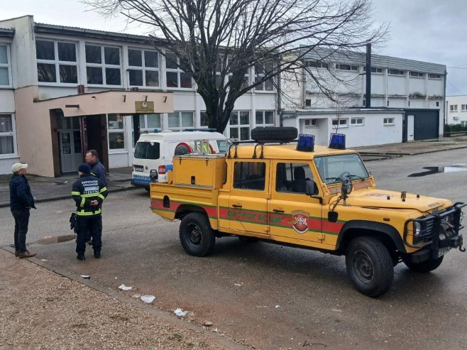 „MI SMO PRAVI MUSLIMANI, RATNICI ISLAMSKE DRŽAVE“: Pogledajte šta piše u prijetećoj poruci upućenoj na mejl škola (FOTO)