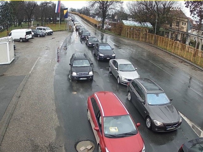 IZVJEŠTAJ AMS-a: Pogledajte na kojim graničnim prelazima su gužve