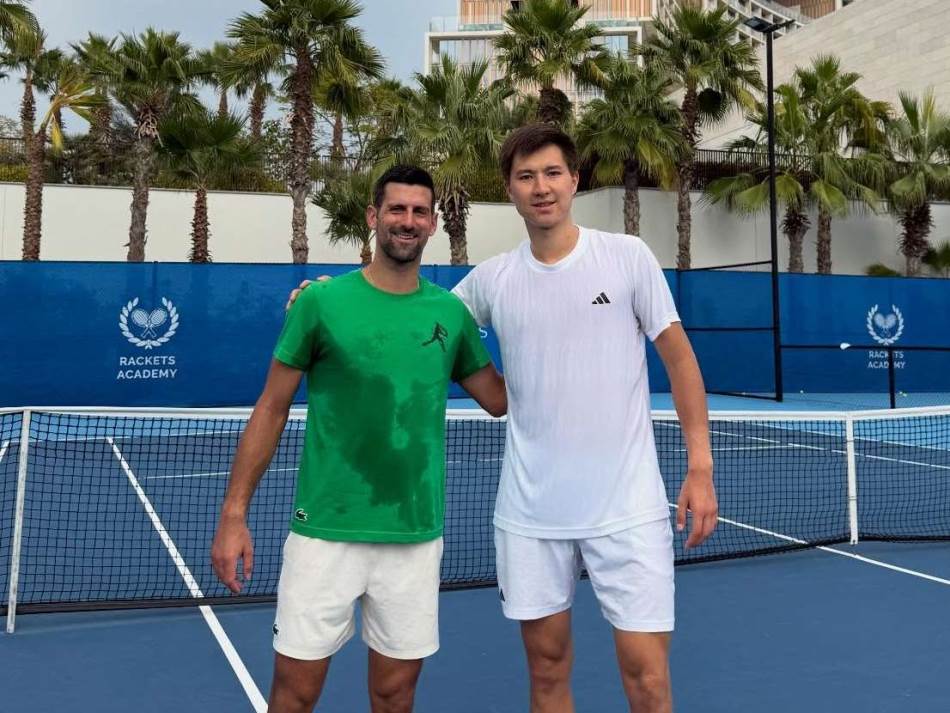 NOVAK ĐOKOVIĆ TRENIRA SA TENISEROM ZA KOJEG NISTE ČULI: Kad završi sa njim ide po titule u Australiju