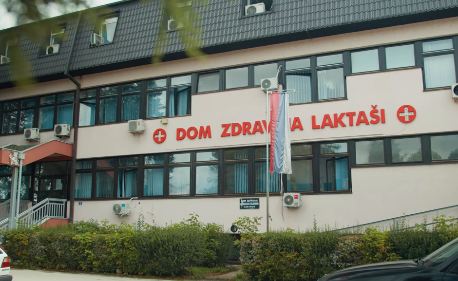 POVRĐENO IZ DOMA ZDRAVLJA: Djeca u Srednjoškolskom centru u Laktašima padala u nesvijest