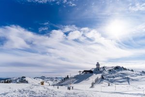 OTVORENA ZIMSKA SEZONA NA JAHORINI: Pogledajte kako izgleda olimpijska ljepotica (FOTO)