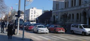 СТАЊЕ НА ПУТЕВИМА: Појачан саобраћај, посебно у градским центрима