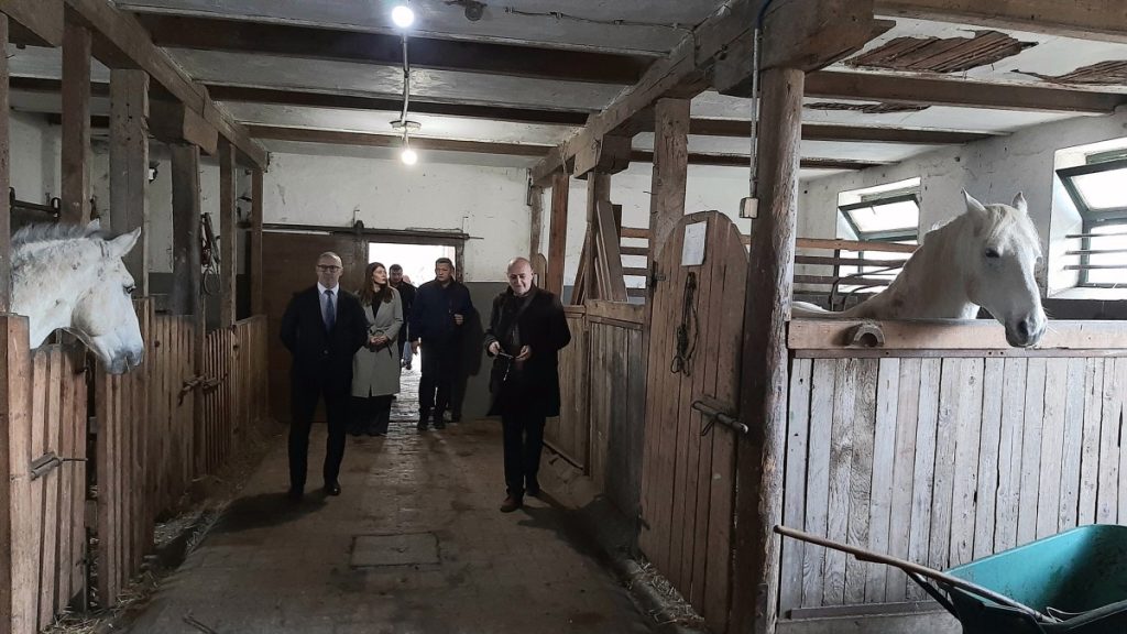 KUZMIĆ U ERGELI „VUČIJAK“: Ovo je jedan od prioriteta ministarstva, pokrenućemo turističko jahanje (FOTO)