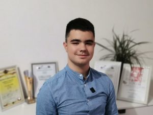 МЛАДИ ХАРМОНИКАШ ИЗ ДОБОЈА СВЕ ОДУШЕВИО: Освојио прво мјесто на Међународном фестивалу у Грацу