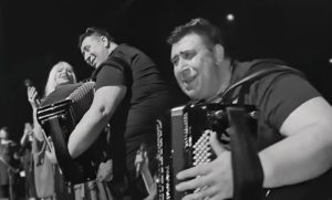 STRAŠNA SUDBINA HARMONIKAŠA HANKE PALDUM: Prije 2 dana poginuo na istom mjestu gdje i njegov otac