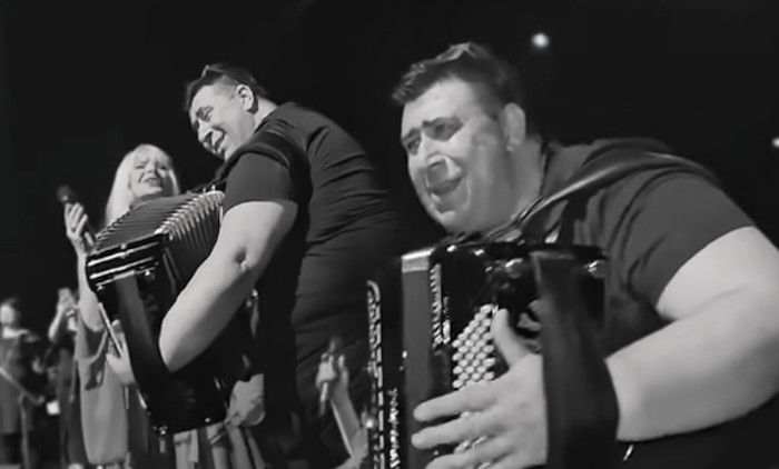 STRAŠNA SUDBINA HARMONIKAŠA HANKE PALDUM: Prije 2 dana poginuo na istom mjestu gdje i njegov otac