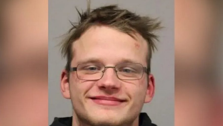 NJEMAČKA POLICIJA JOŠ UVIJEK TRAGA ZA NJIM: Ovo je  osumnjičeni muškarac koji je izbo majku i četvoro djece, a zatim pobjegao