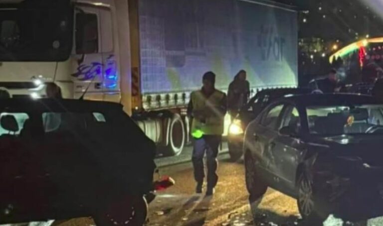 SAOBRAĆAJ OBUSTAVLJEN U OBA SMJERA: Težak udes u ovom dijelu BiH