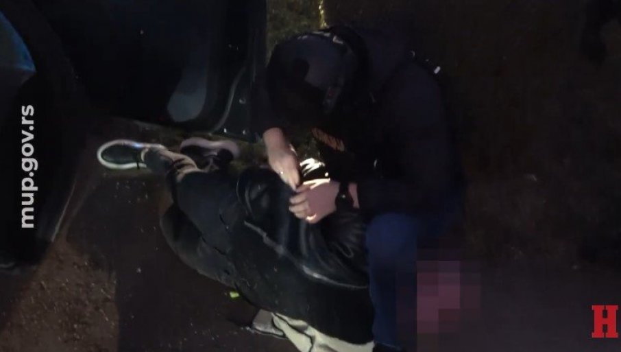 УПАО У УГОСТИТЕЉСКИ ОБЈЕКАТ, ПА СВЕ ПОЛИО И ЗАПАЛИО: Ухапшен пироман са Новог Београда (ВИДЕО)