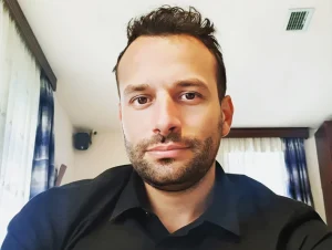 „БИО ЈЕ БОЛЕСТАН“: Комшије Александра који је убио родитеље у Крушевцу открили шта се дешавало прије злочина