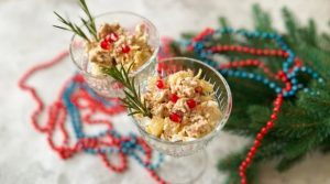 ZIMSKA, A OSVJEŽAVAJUĆA: Isprobajte ovaj recept za salatu sa piletinom i jednim posebnim voćem (VIDEO)