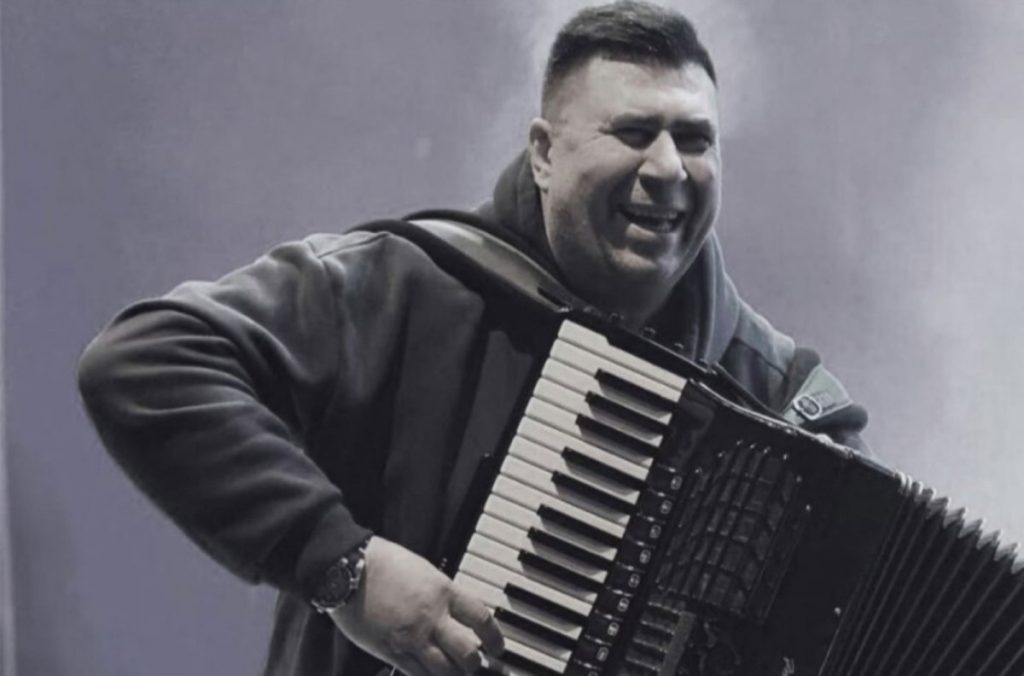 ОВО СУ ДЕТАЉИ НЕСРЕЋЕ КОД ВИШЕГРАДА: Погинуо хармоникаш Самир Хоџић, сарадник Ханке Палдум