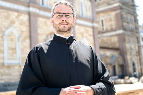 KOLUMNA SVEŠTENIKA MILADINA MITROVIĆA: Šta za pravoslavni svijet znači posjeta pape Turskoj?