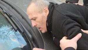 ВИШЕСТРУКИ ПОВРАТНИК ИЗАШАО ИЗ ЗАТВОРА И ОДМАХ ПОКУШАО УБИСТВО: Ко је Тихомир који је избо баку на Новом Београду?