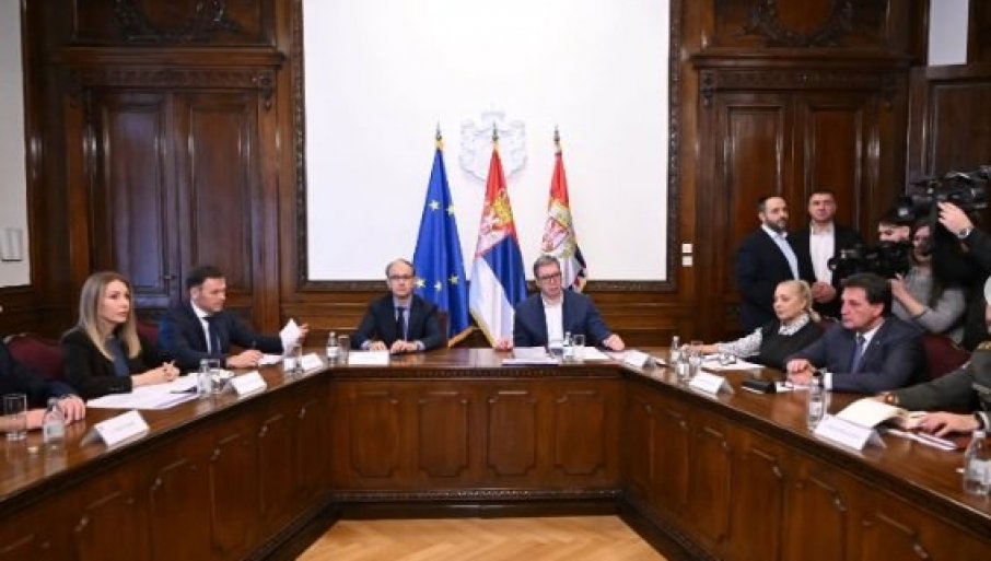 „PREDUZETI SU SVI NUŽNI KORACI“ Vučić se sastao sa timovima zaduženim za energetsku stabilnost i bezbjednost zemlje (FOTO)