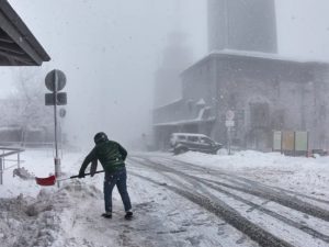 ПАПРЕНЕ КАЗНЕ У КАНТОНУ САРАЈЕВО: Прекршајни налози због неочишћеног снијега