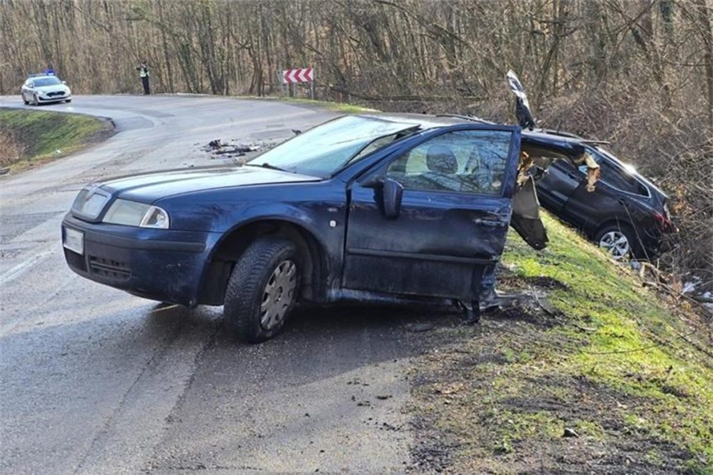 TEŠKA NESREĆA U HRVATSKOJ: Automobil srpskih registarskih oznaka prepolovljen