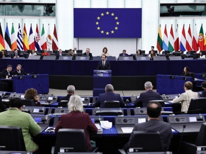 ODGOVOR NA TRAMPOVE PRIJETNJE: Evropski parlament zamrznuo ratifikaciju trgovinskog sporazuma sa SAD