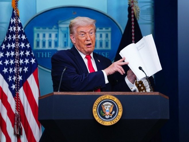 ТРАМП О ГРЕНЛАНДУ: Мислим да ће се ствари добро развити, сазнаћете све