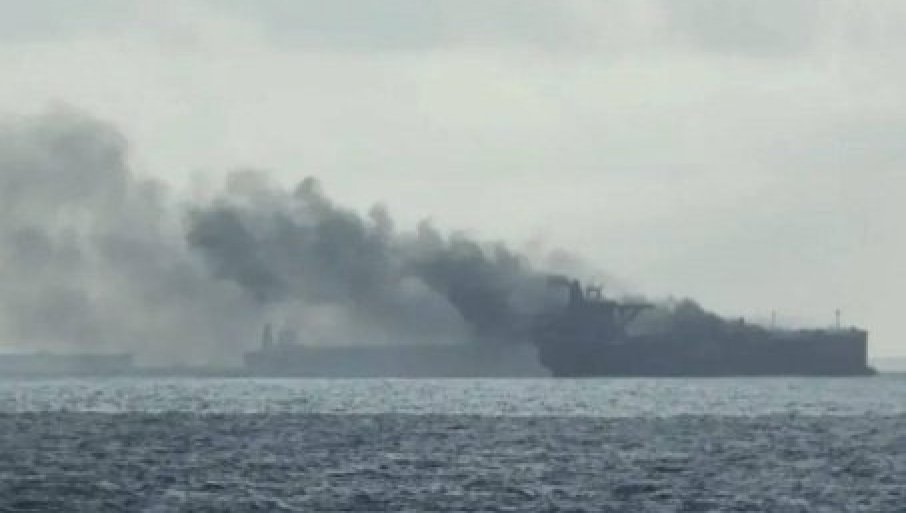 ZAPALJEN NAFTNI TAKNER: Udar drona izazao požar u blizini obale Turske (VIDEO)