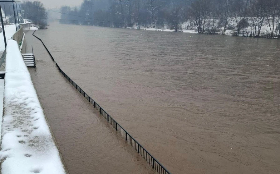 POPLAVE U CRNOJ GORI: U Danilovgradu 12 osoba evakuisano