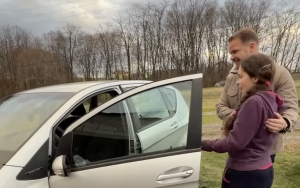 STANIVUKOVIĆ POKLONIO AUTOMOBIL DJEVOJCI: Doživjela udes dok je vozila ispred njega (VIDEO)