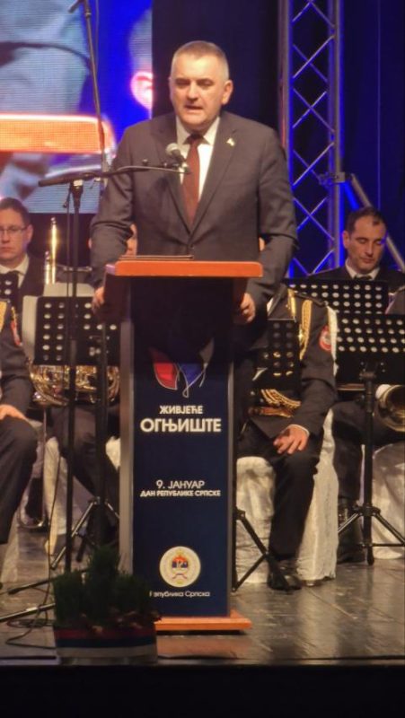 MINIĆ PRISUSTVOVAO OBILJEŽAVANJU DANA REPUBLIKE U BRČKOM: „Republika Srpska nije pravljena samo na nas, ona je pravljena za sve dobre ljude“