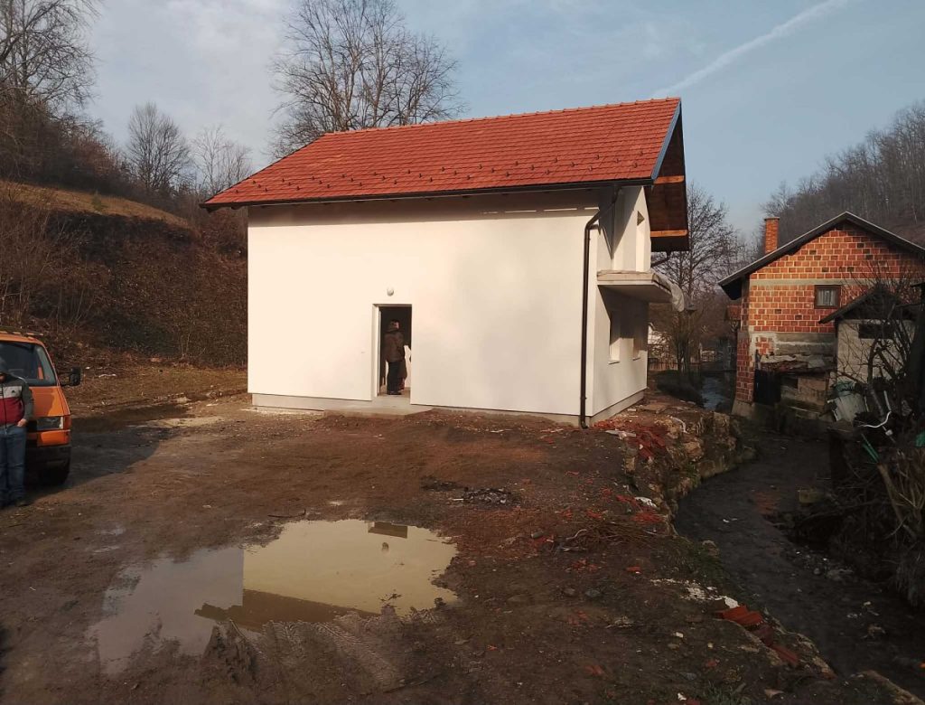 U POŽARU SVE IZGUBILI: Višečlana porodica Vukota iz Novog Grada dobila novu kuću (FOTO)