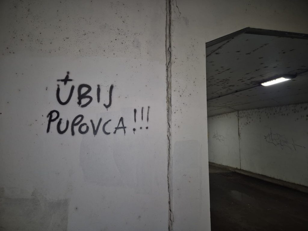 OGLASILA SE POLICIJA NAKON USTAŠKIH GRAFITA U ZAGREBU: Potraga za licima koja su pozivala na ubistvo Pupavca