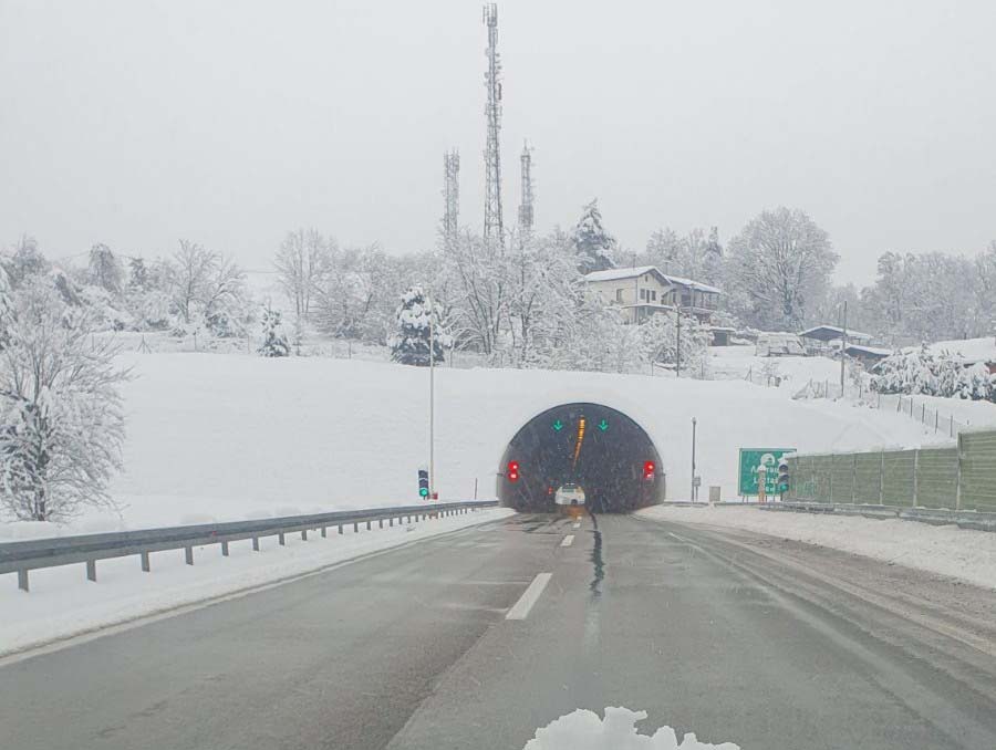 VOZAČIMA SE SAVJETUJE MAKSIMALAN OPREZ: Ovo je trenutno stanje na autoputevima u Republici Srpskoj (FOTO)