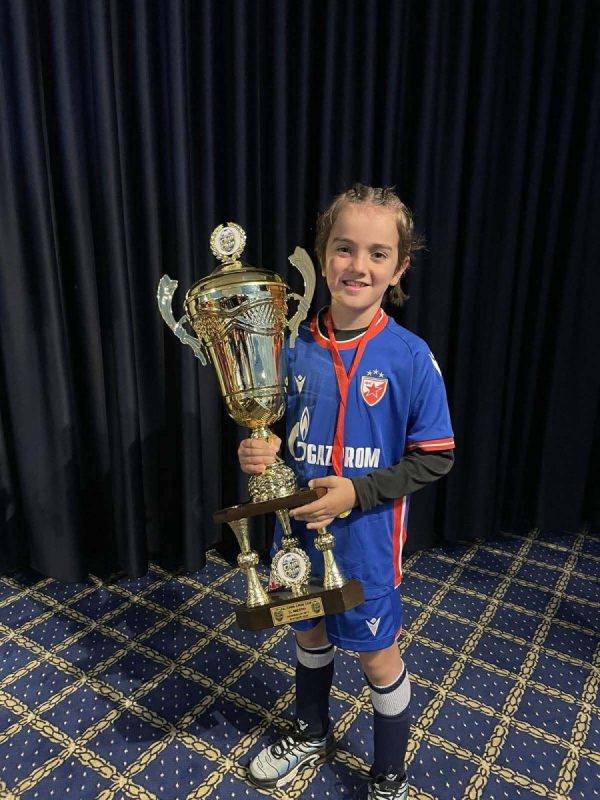 НАЈМЛАЂИ ФУДБАЛЕР ИЗ ХЕРЦЕГОВИНЕ: Осмогодишњи Алексеј Бабић привукао пажњу ФК Црвена звезда (ФОТО)