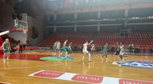 ЛАКТАШИ СЕ ПОНОСЕ: Игокеа савладала екипу Клужа