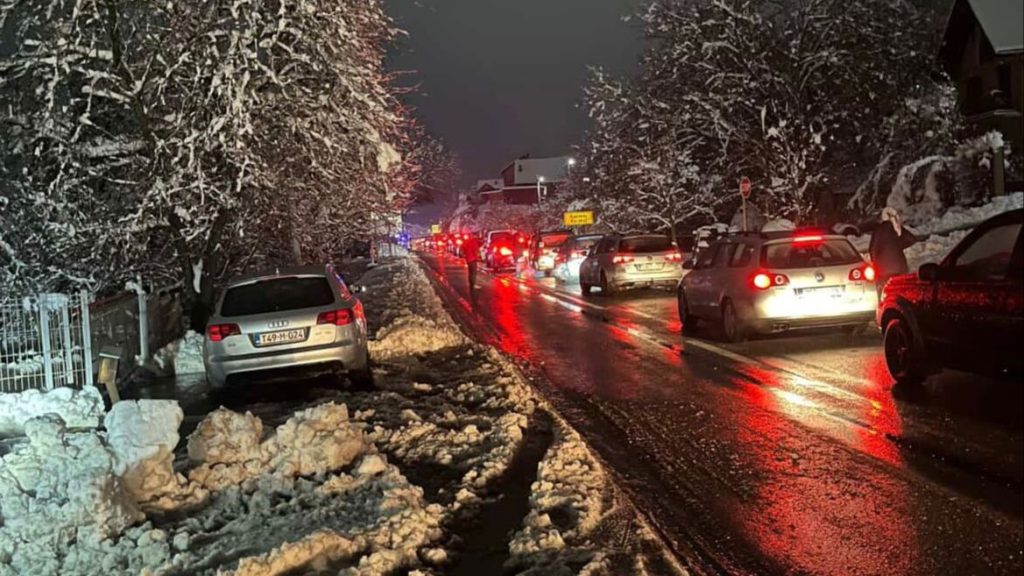 ПОГИНУО ПЈЕШАК НА ПУТУ: Трагедија у Каракају