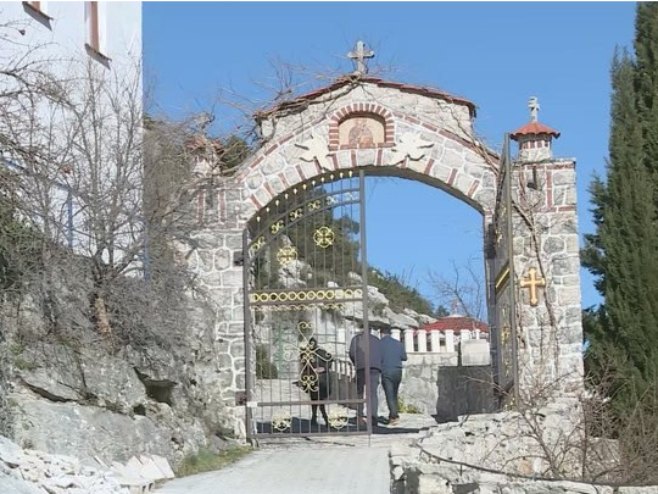 BESPRAVNO I BEZ OBJAŠNJENJA: Dio imovine manastira Zavala kod Trebinja prepisan na opštinu Ravno