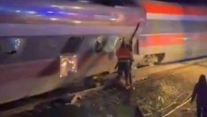 ВИШЕ ОД 39 ПОГИНУЛИХ У СУДАРУ ВОЗОВА У ШПАНИЈИ: Језива несрећа, више од 150 повријеђених (ВИДЕО)