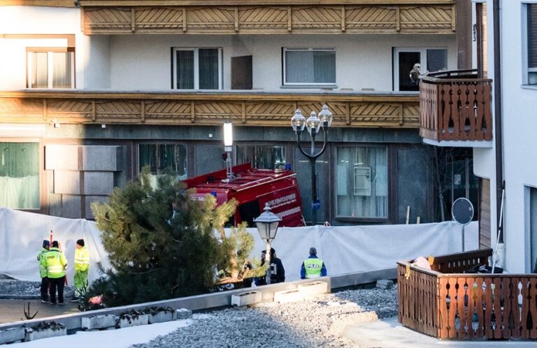 МЛАДИЋ ИЗ СРБИЈЕ ПОВРИЈЕЂЕН У ТРАГЕДИЈИ У ШВАЈЦАРСКОЈ: Изгорјеле му обије шаке, али хвала Богу успио је да преживи