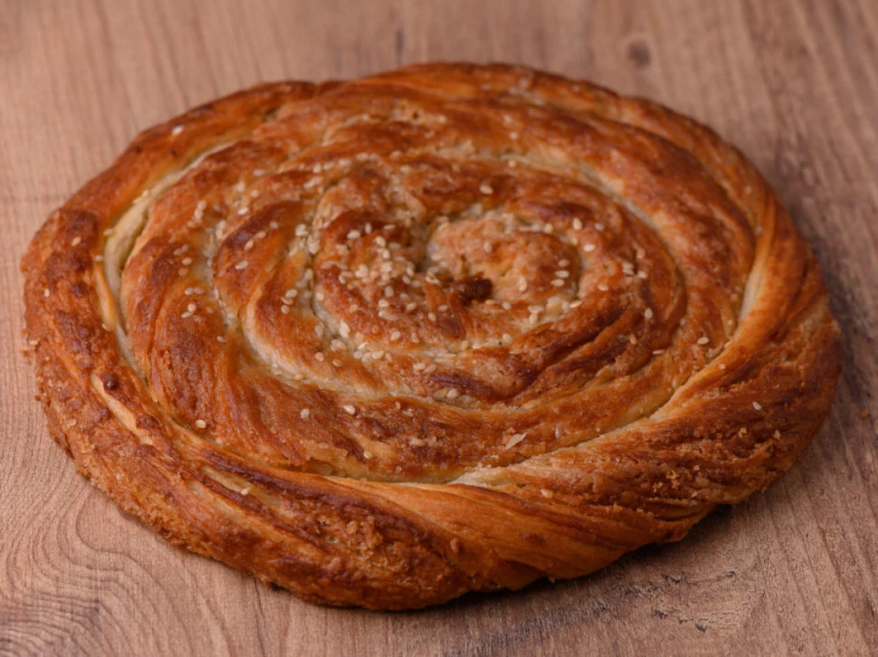 ПОСНА ПИТА СА ПРАЗИЛУКОМ: Укус који осваја