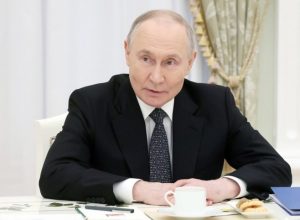 ПУТИН: Оштро одговорити на покушаје поткопавања уставног поретка