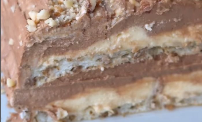 НЕОДОЉИВА ШВАЛЕР ТОРТА: Хрскаве коре, богат крем и чоколадна раскош