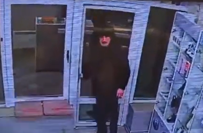 ЛОПОВ ОДНИО ОКО 30.000 КМ: Тешка крађа у Источном Сaрајеву (ВИДЕО)