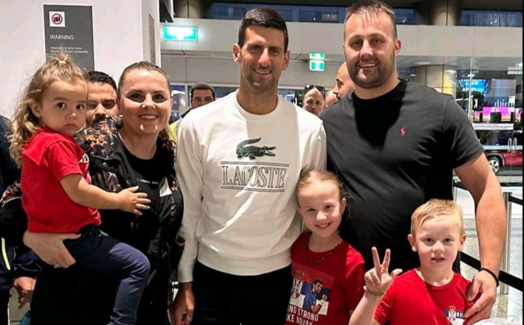 OSMOGODIŠNJI GUSLAR IZ AUSTRALIJE: Luka čuva djedov zavjet i navija za Novaka Đokovića (FOTO)