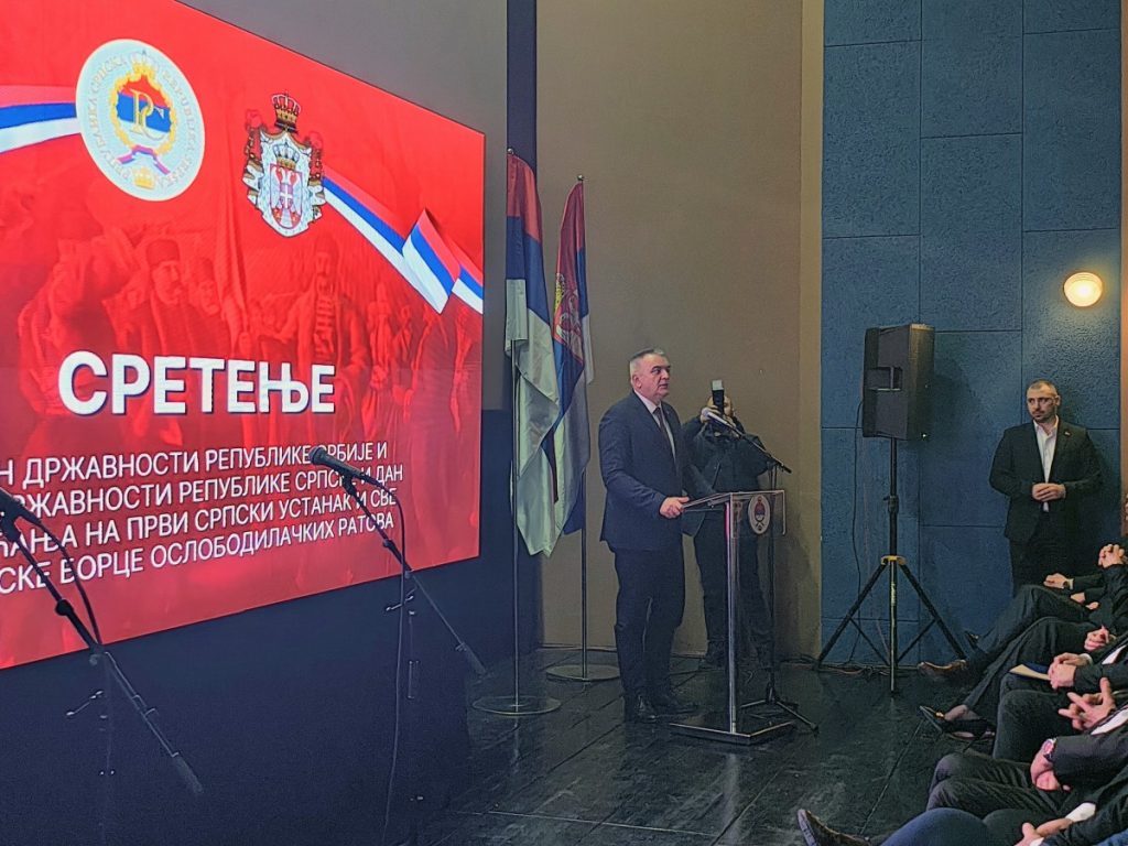 PREDSJEDNIK VLADE SRPSKE DOBIO NAJVIŠE PRIZNANJE OPŠTINE VIŠEGRAD: Miniću uručena posebna povelja za doprinos i podršku (FOTO)
