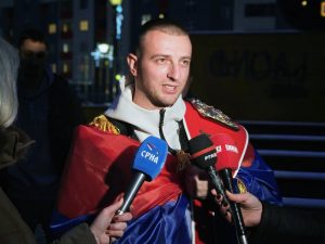 VELIKI DOČEK ZA OSVAJAČA UBF TITULE: Bokser Aleksandar Ivanović slavio u Istočnom Sarajevu (FOTO)